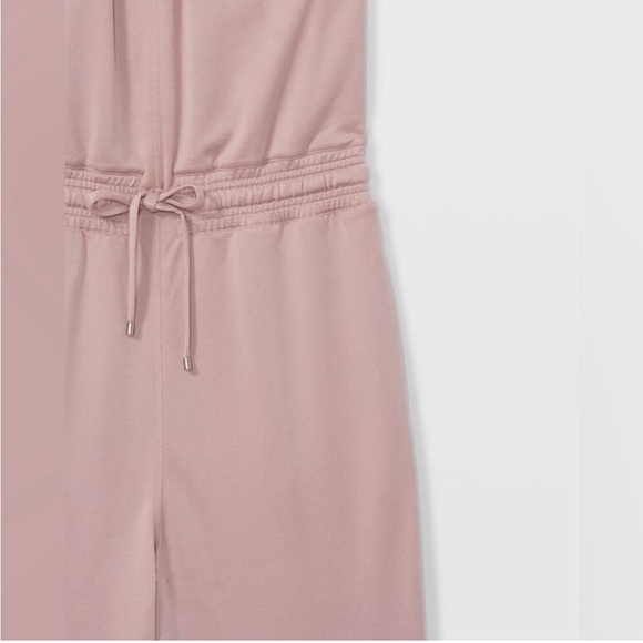 Club Monaco Elastic Waist Crop
Halter Neck Jumpsuit In Mauve - Picture 5 of 5